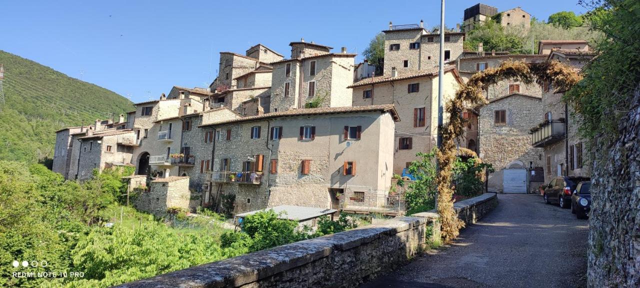 Casa Belvedere A Valle San Martino Di Spoleto Eksteriør bilde