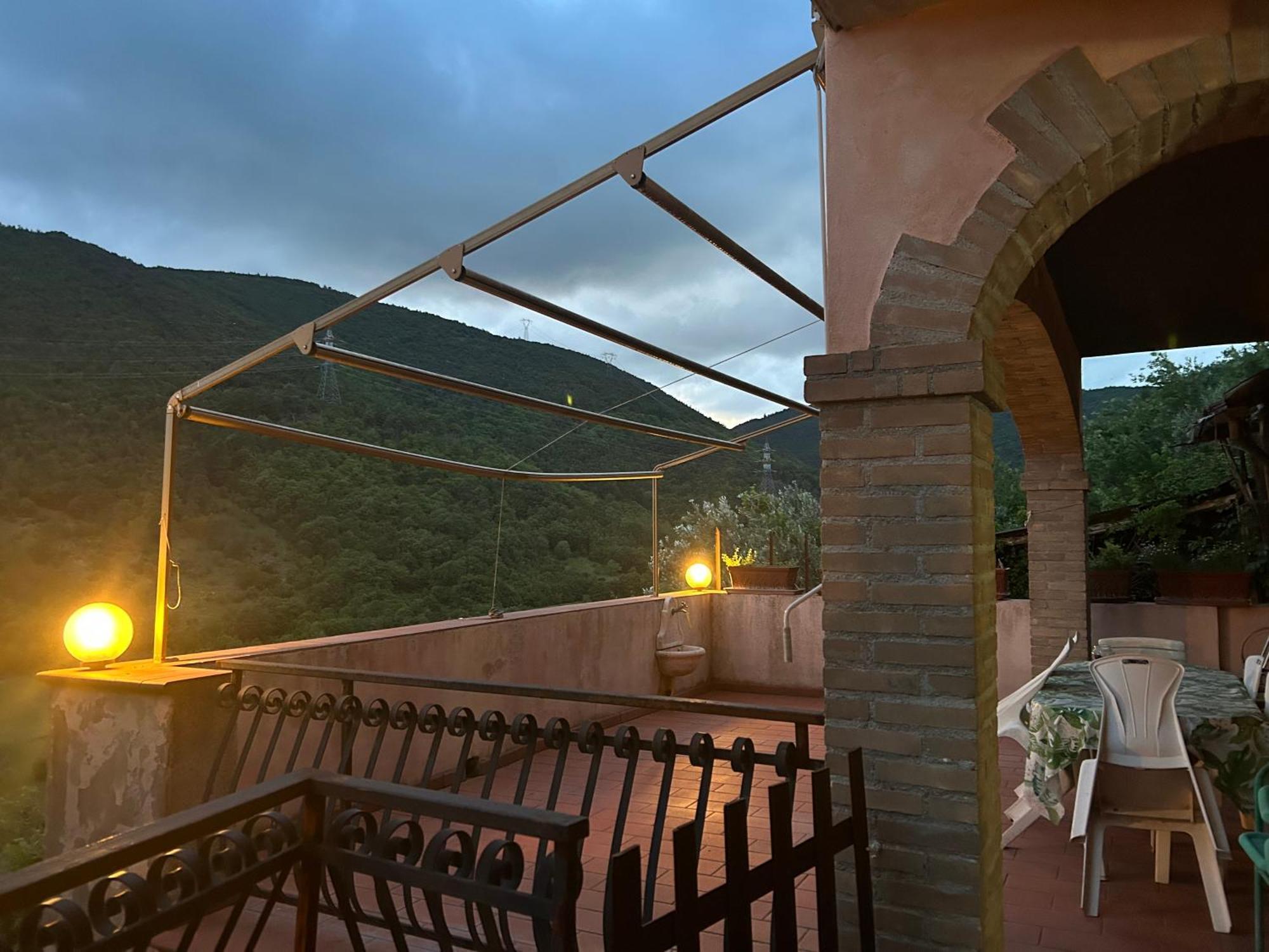 Casa Belvedere A Valle San Martino Di Spoleto Eksteriør bilde